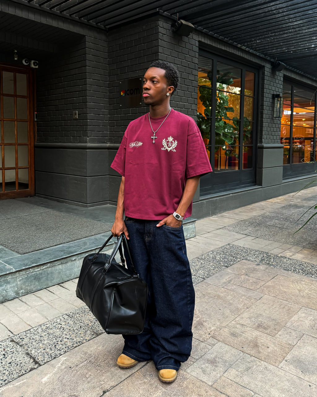 Polera burdeo escudo Bo worldtrip algodón grueso