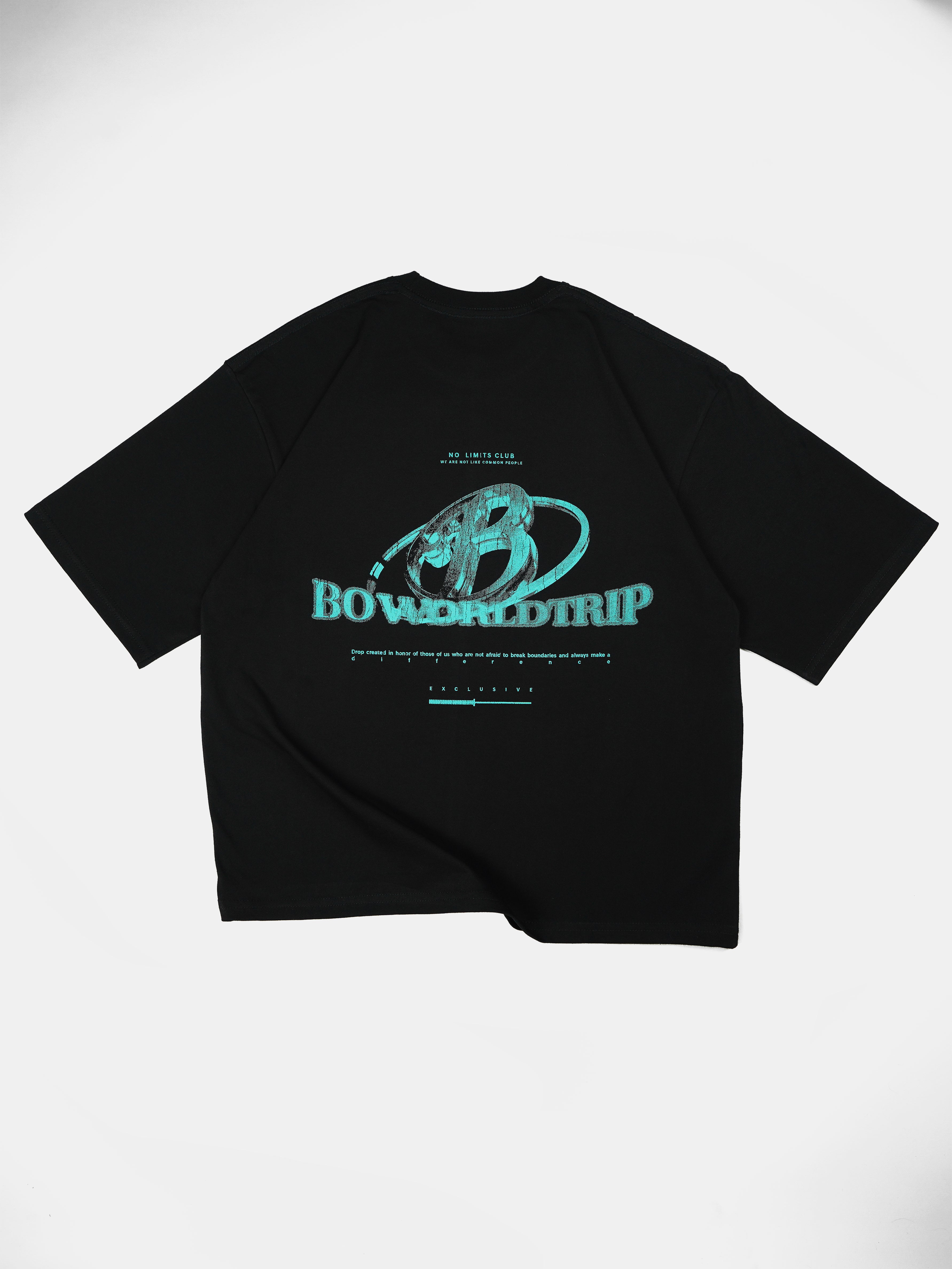 Polera negra logo 3D worldtrip