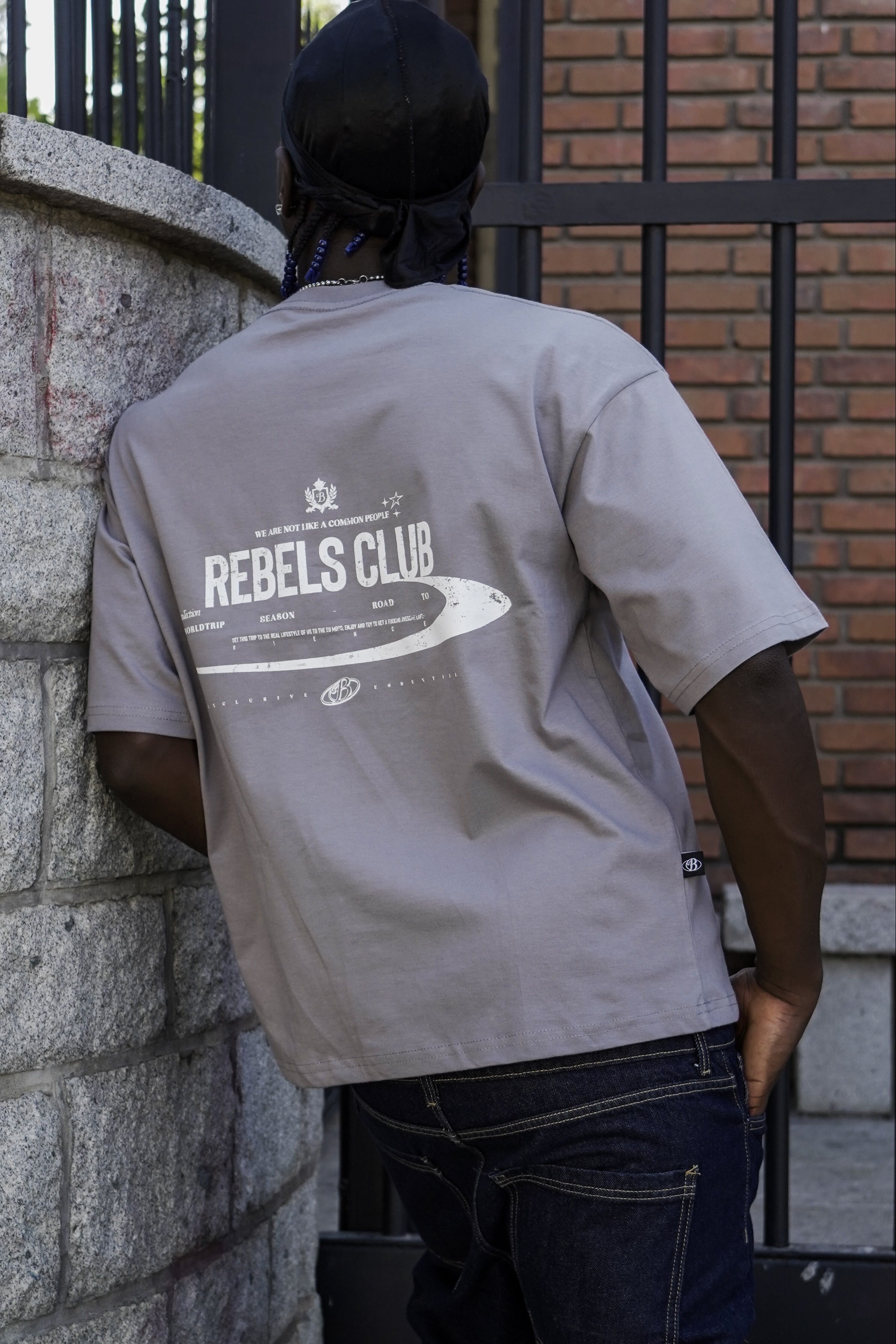 Polera gris Rebels club